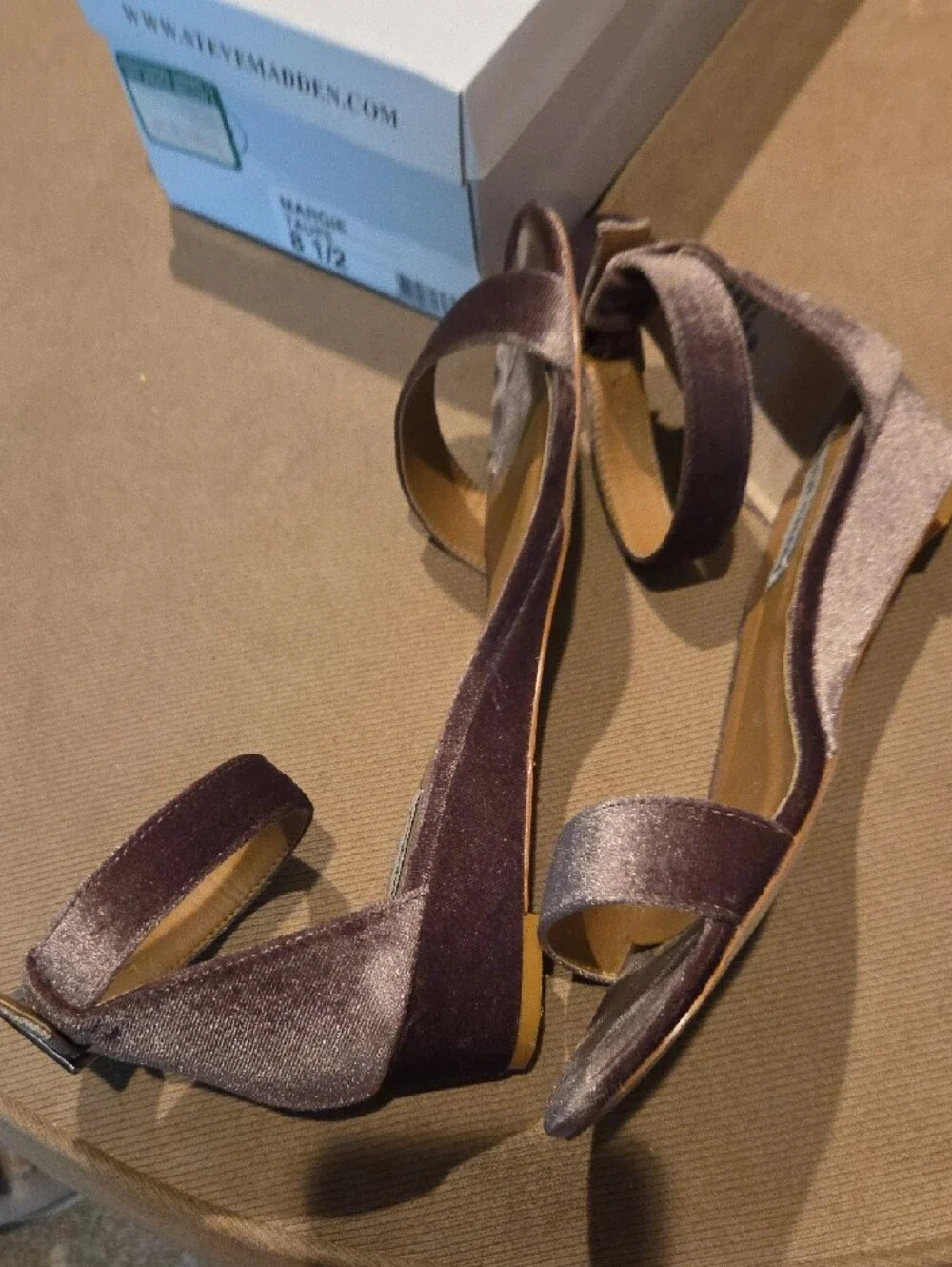 Steve Madden Velvet Ankle-Strap Heels in Taupe Size 8.5M - Picture 4 of 11